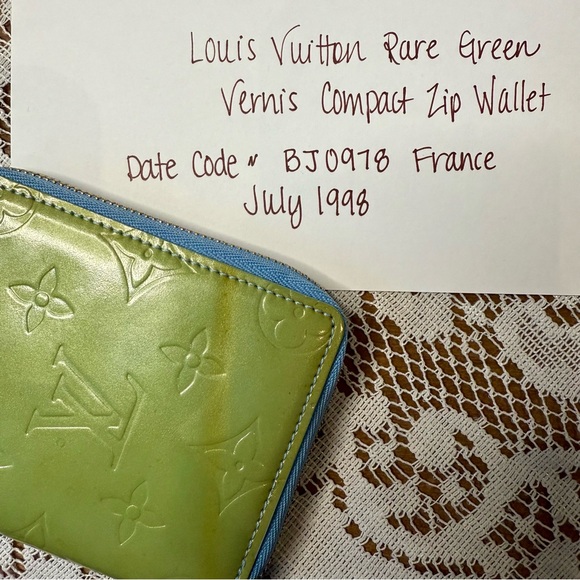 Louis Vuitton Lime Green Vernis Zip Wallet - Picture 3 of 16
